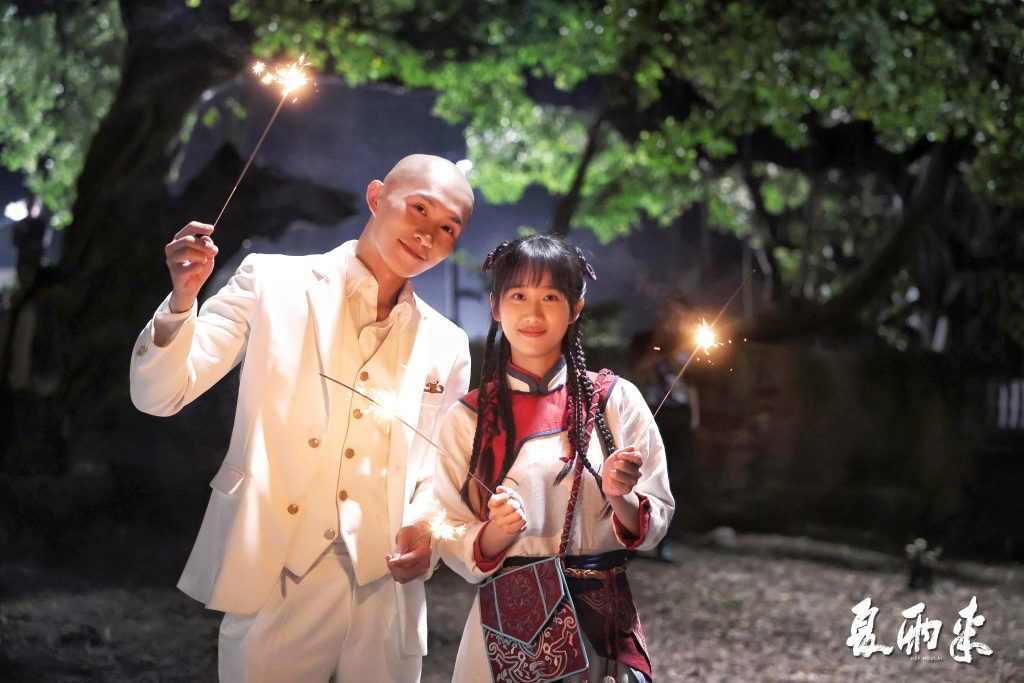 电影《夏雨来》主题曲MV燃情发布,30年情怀引爆共鸣明日全国公映