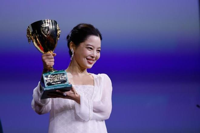 辛芷蕾“封后”！主演的《日掛中天》背后广东元素成国际焦点
