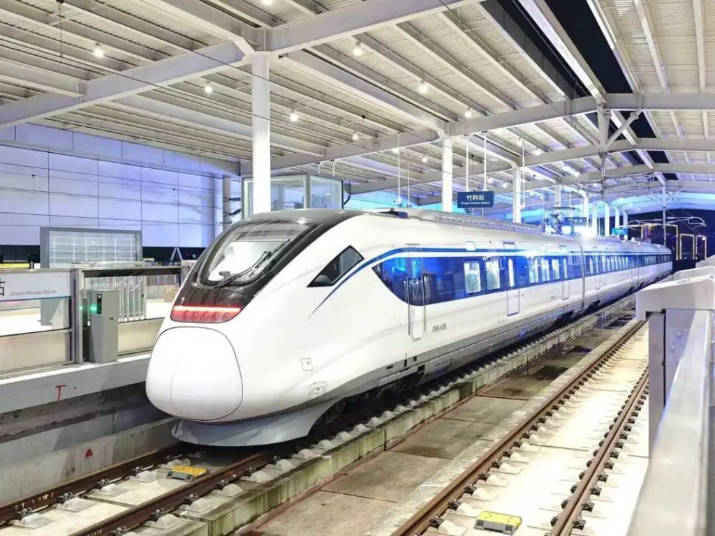 广州东环城际、琶莲城际铁路顺利完成“跑图”及长距离贯通测试