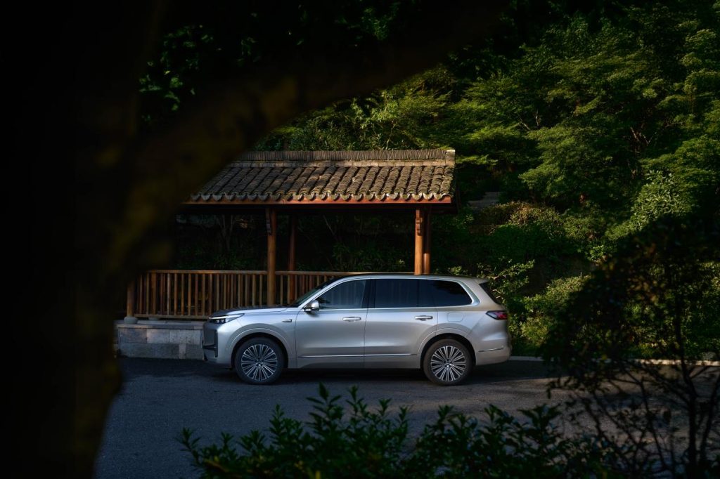 AI体系造AI汽车!限时17.38万起,吉利银河M9上市,开启AI出行新时代