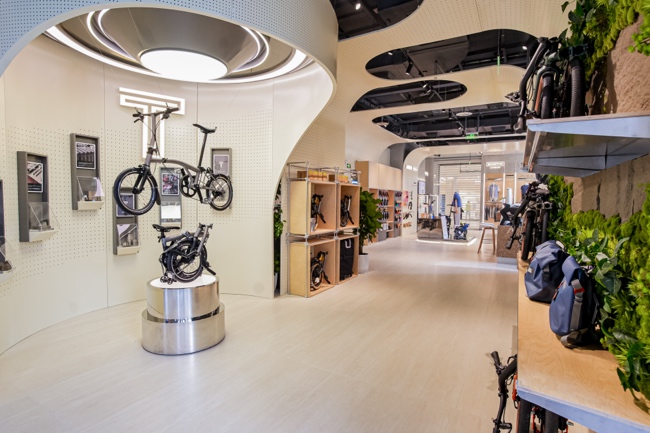 自在转「湾」 共启华南新篇章 全新BROMPTON JUNCTION深圳湾万象城店焕新启程