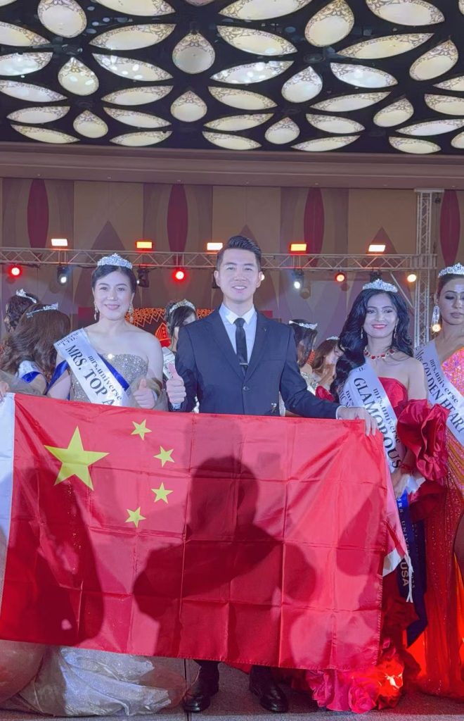 聚光圈文化传播董事长亲率香港选手夺环球太太亚洲冠军,呼吁更多已婚女性绽放光彩