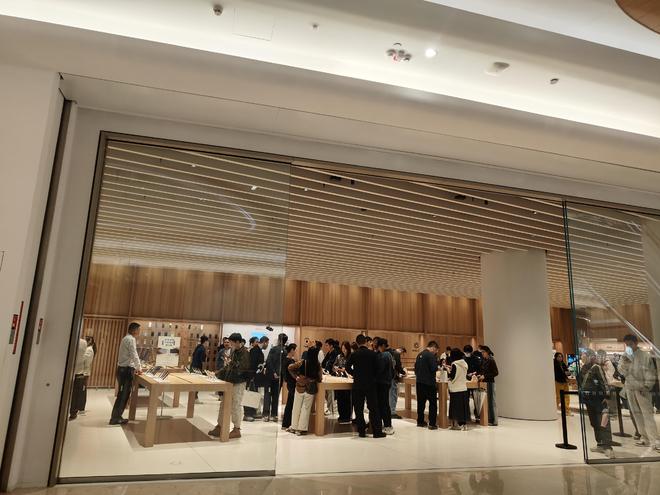 iPhone Air苹果全系列溢价最低，部分黄牛溢价不足百元