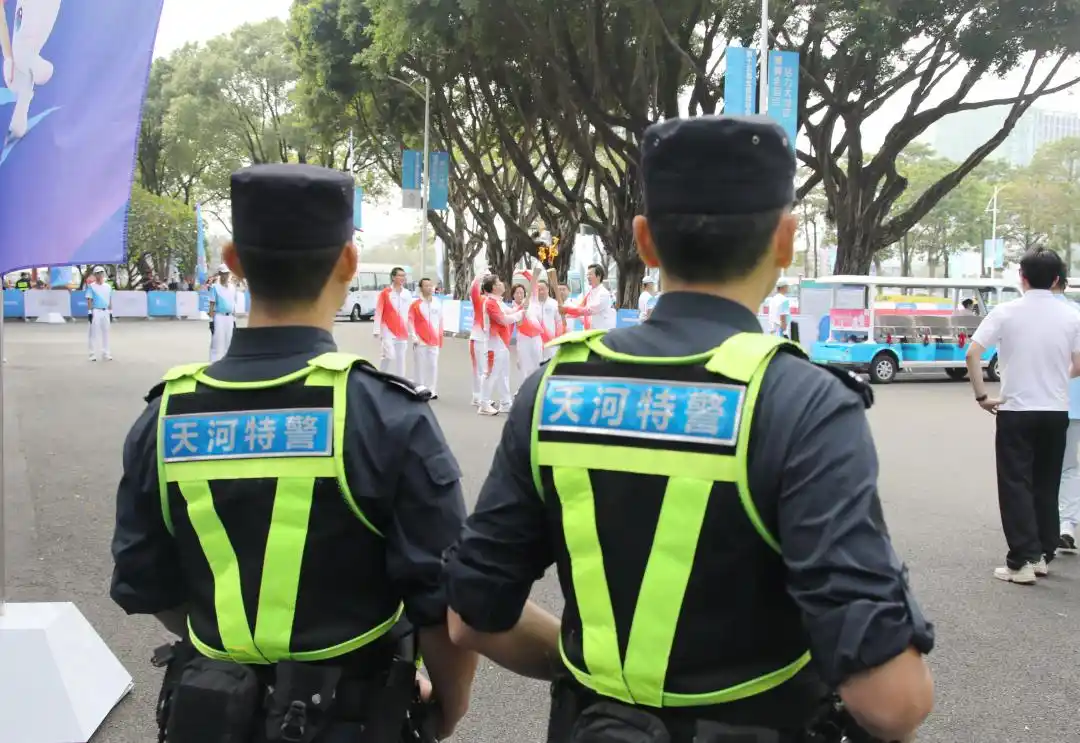 广州警方：十五运会广州赛区火炬传递活动安保工作圆满完成