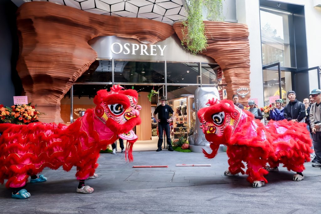 OSPREY深圳壹方城店盛大启幕:以背包为媒介,开启都市与自然的对话
