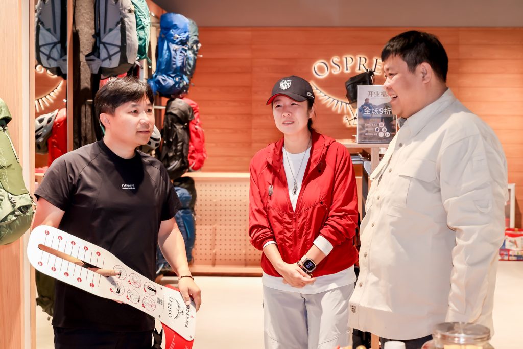 OSPREY深圳壹方城店盛大启幕:以背包为媒介,开启都市与自然的对话