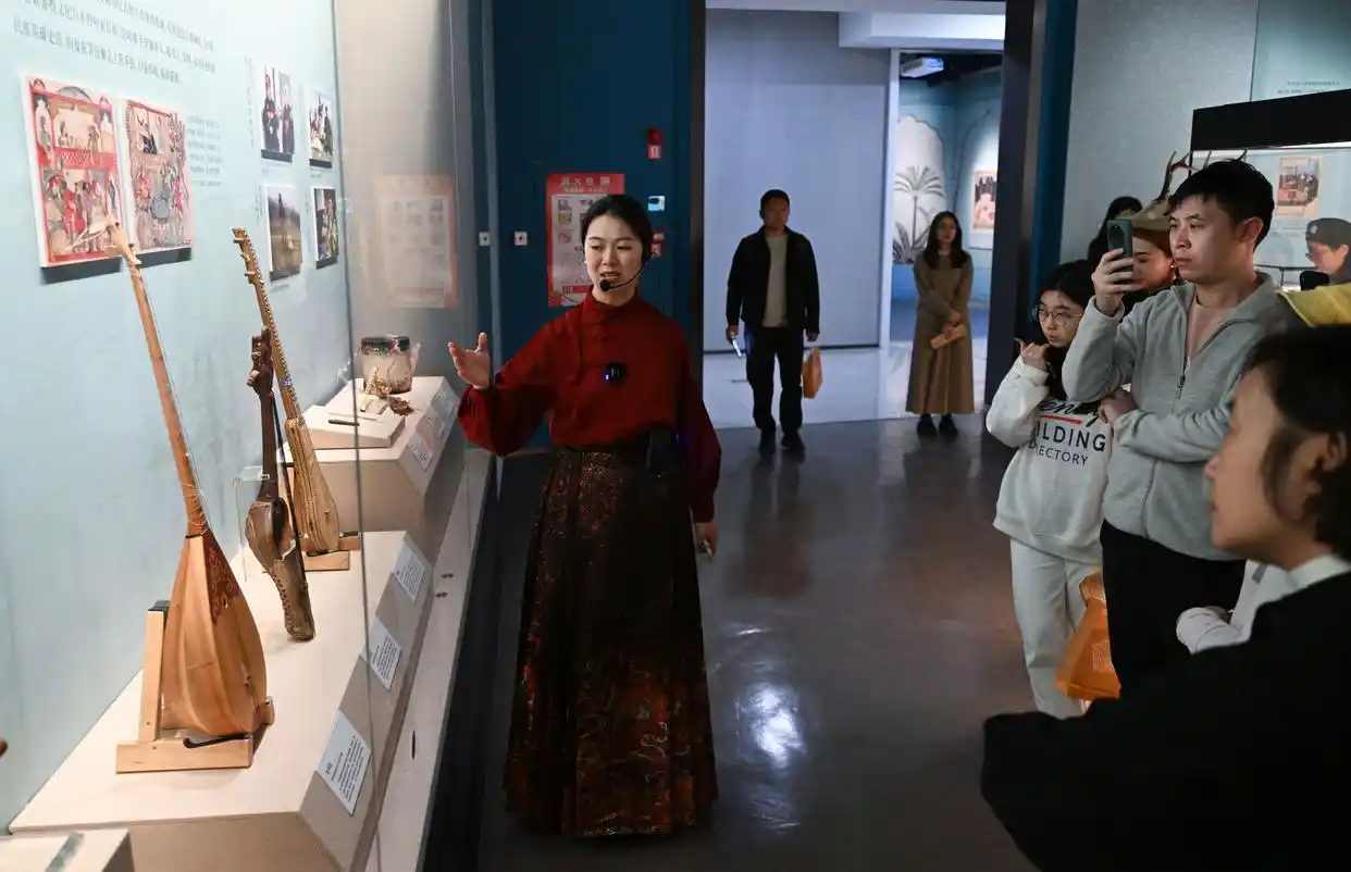 丝绸之路多元音乐文化展在广州开幕