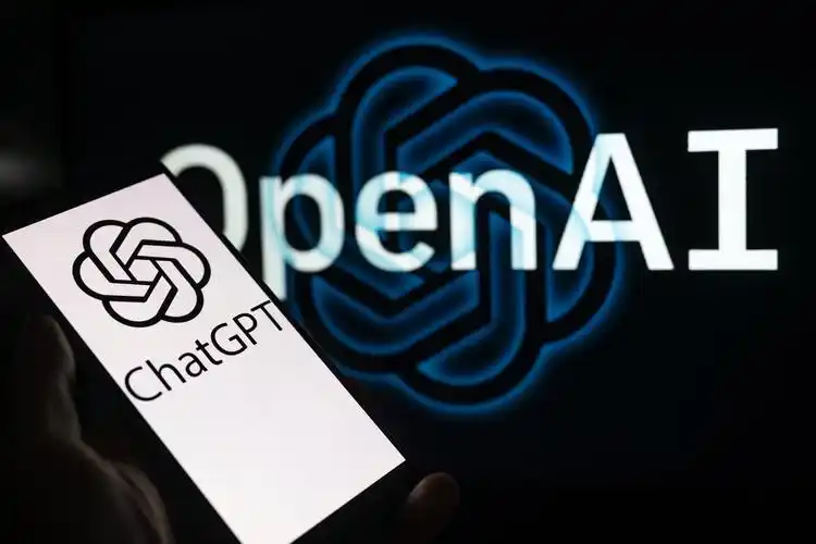 启动红色警报！OpenAI暂停广告业务，全力“死磕”谷歌Gemini