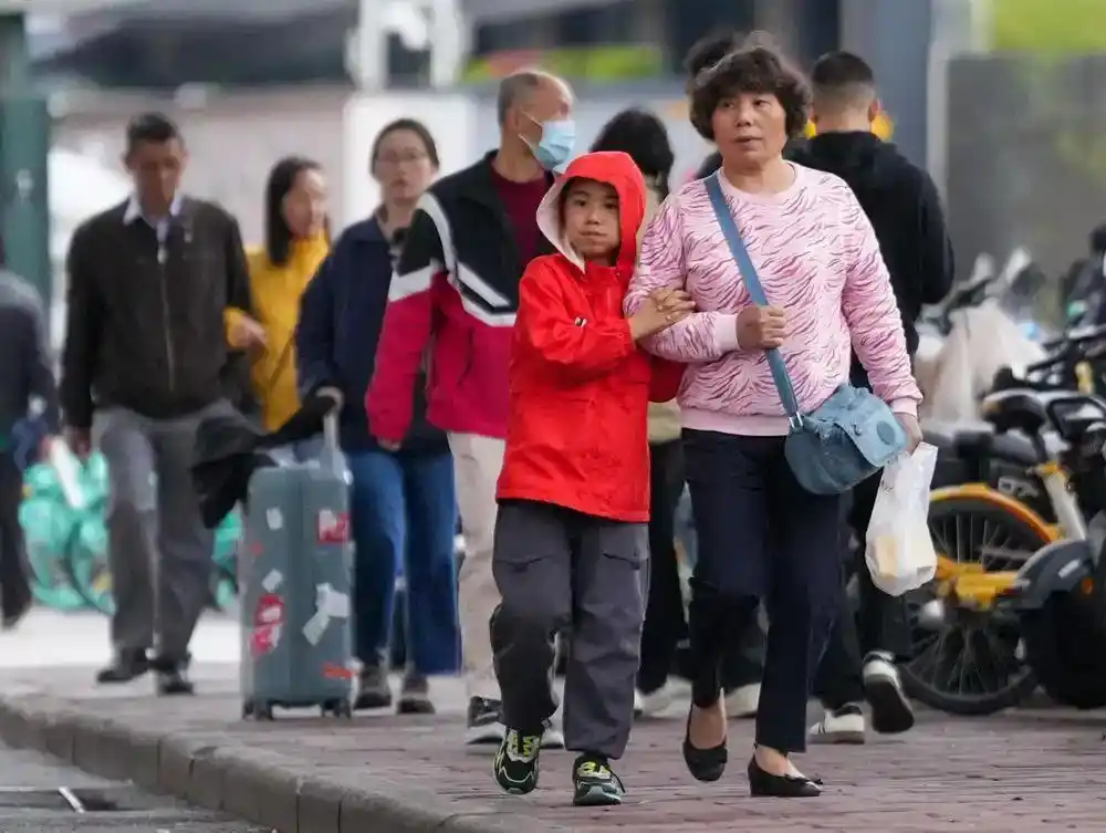 广州明早最低温8℃，广马比赛日气温有望升至16-24℃