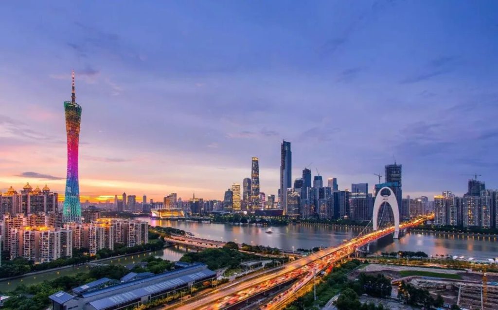 首席法律顾问肖胜方：为广州法治建设贡献智慧