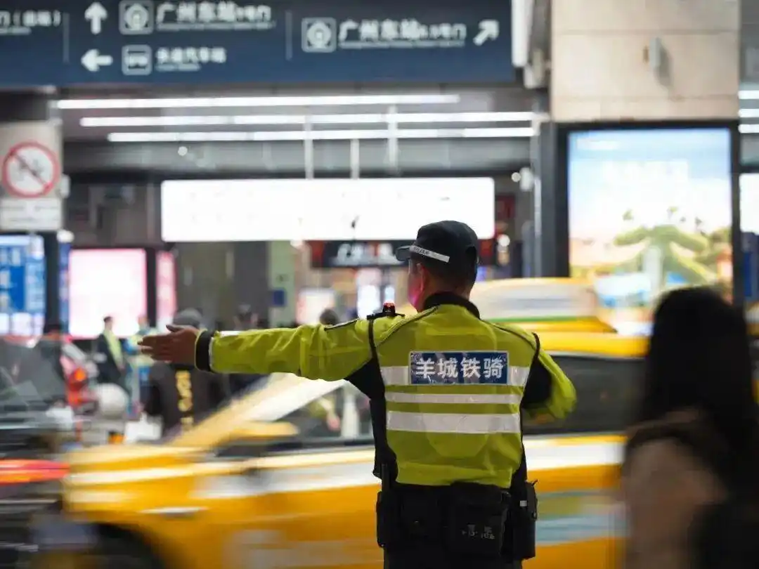 春运明日启动，高速公路免费通行时间确定！交警提醒：广州将迎三波车流高峰
