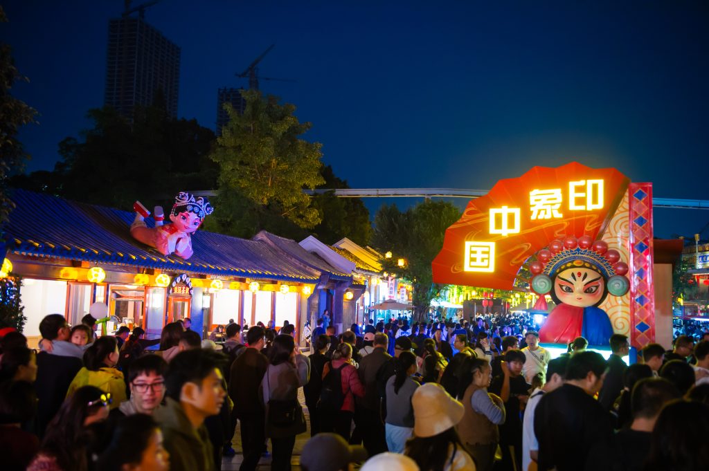 全新大型沉浸式水上实景非遗秀《翠湖幻境》新春假期上演！深圳锦绣中华100+非遗大餐共庆<span class=