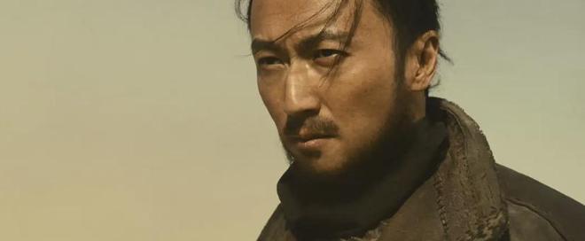 满屏黄沙遮不住骨子里的江湖！《镖人》真正意义在还未到达的长安