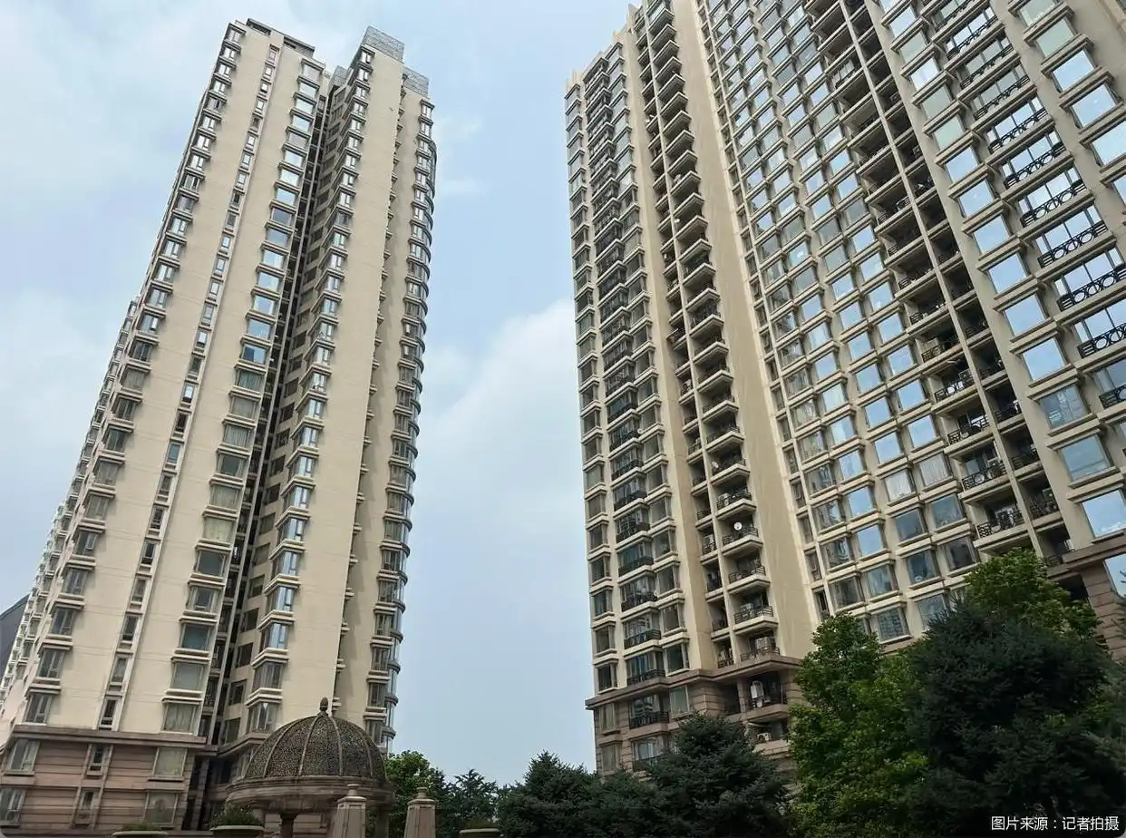 广州卖出超级地块、上海限购再松绑，一线城市房地产复工即抢收