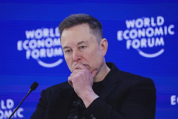 亚马逊被自家AI干崩了?裁掉数万人却要给算法收拾烂摊子,马斯克前排吃瓜神补刀