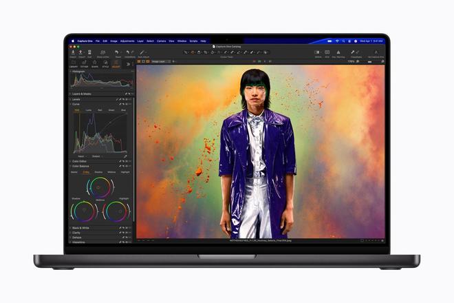 苹果14英寸MacBook Pro，压不住M5 Max芯片！
