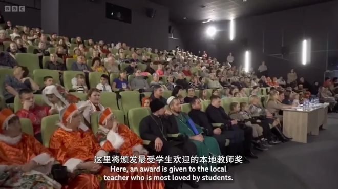 他在俄罗斯偷偷拍了一部电影