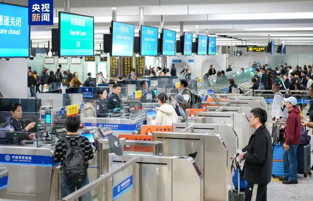 今年经深圳口岸出入境外国人突破200万人次，同比增长31%