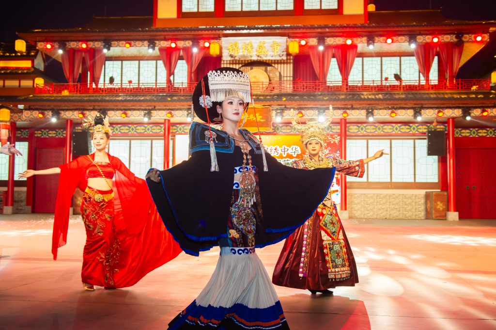 深圳錦繡中華“錦繡國(guó)潮節(jié)”啟幕，錦繡星光夜點(diǎn)亮夜游新地標(biāo)——老牌主題公園再度煥新升級(jí)