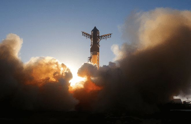 抢不到SpaceX的万亿门票,急疯了的热钱正砸向太空算力“强行造神”