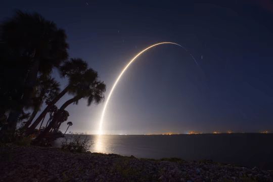 抢不到SpaceX的万亿门票,急疯了的热钱正砸向太空算力“强行造神”