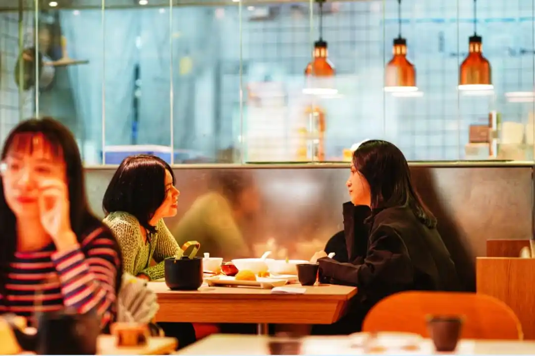 为留住广州市民集体记忆——广州市人大常委会法工委负责人就制定《广州早茶传承保护规定》答记者问