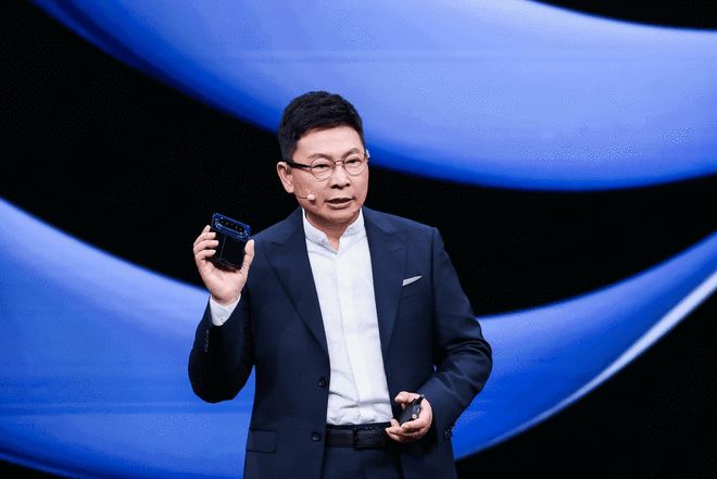 行业首款大阔折手机HUAWEI Pura X Max发布 售价10999元起