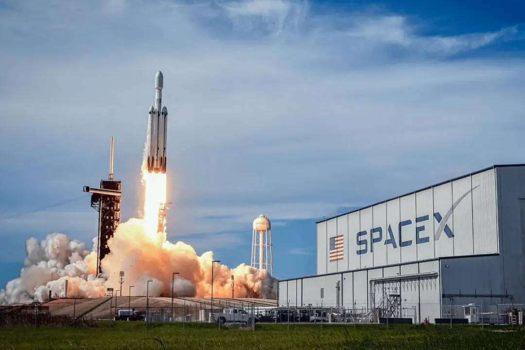 把丑话说在前：SpaceX依规披露商业隐忧，坦言火星建设与太空AI基建未经验证