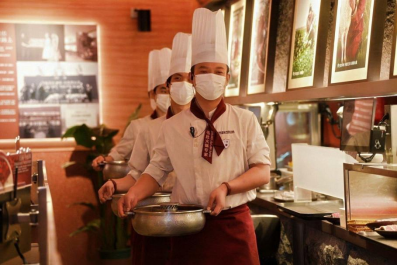 巴奴毛肚火锅落子江门!“首店经济”再添标杆,侨都消费升级迎来“沸点”