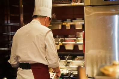 巴奴毛肚火锅落子江门!“首店经济”再添标杆,侨都消费升级迎来“沸点”