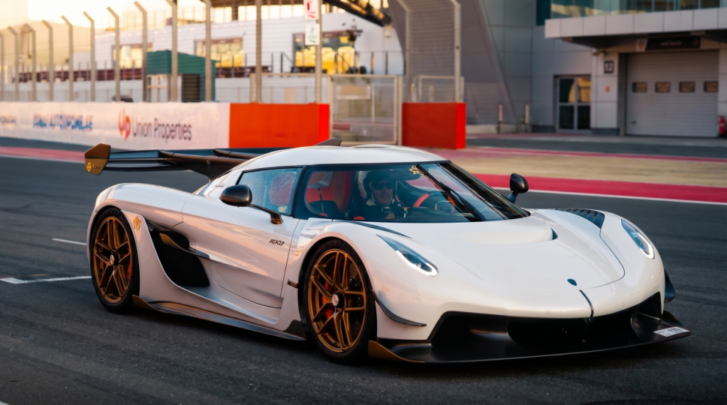 三十而「丽」的中场:粤港澳大湾区车展如何成为年轻人的汽车文化生活方式?