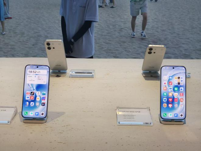 vivo S60系列2899元起售,目标做全行业最好Live