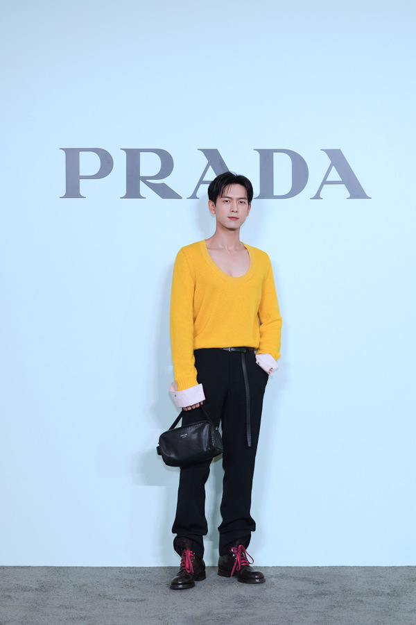 Prada深圳湾万象城全新精品店璀璨揭幕