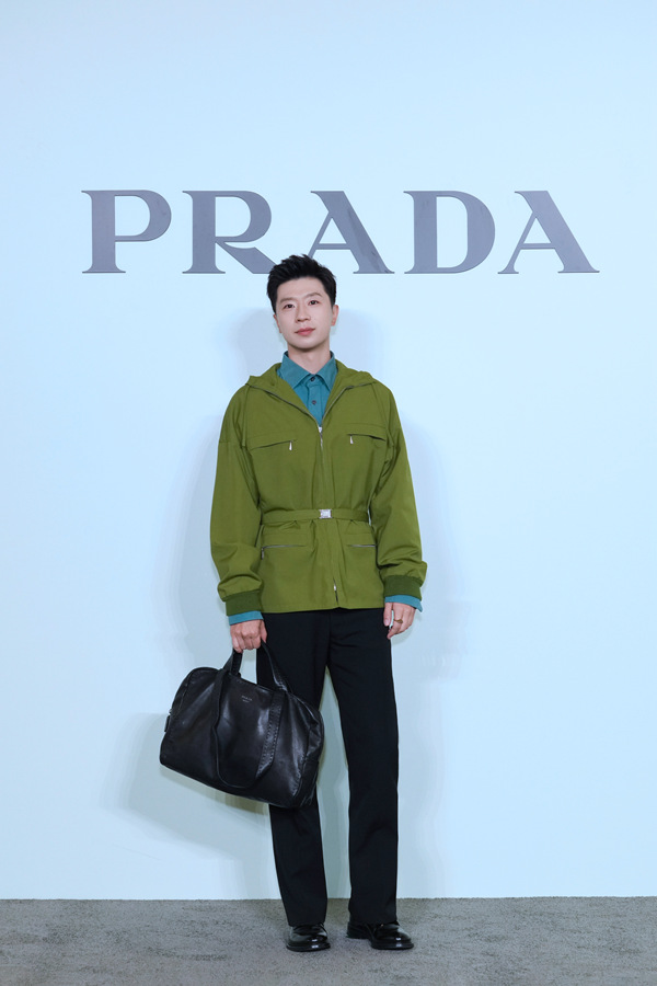 Prada深圳湾万象城全新精品店璀璨揭幕