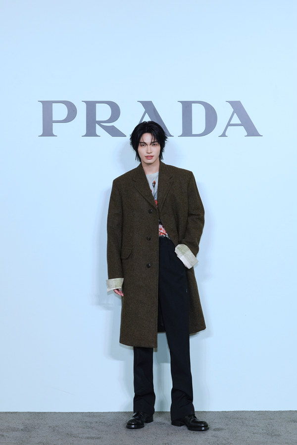 Prada深圳湾万象城全新精品店璀璨揭幕
