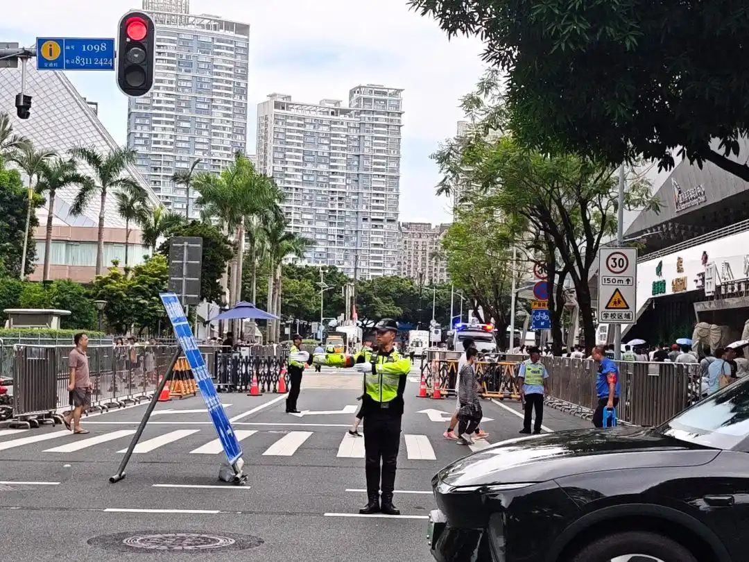 广州交警：龙舟赛周边道路交通警情下降40.0%