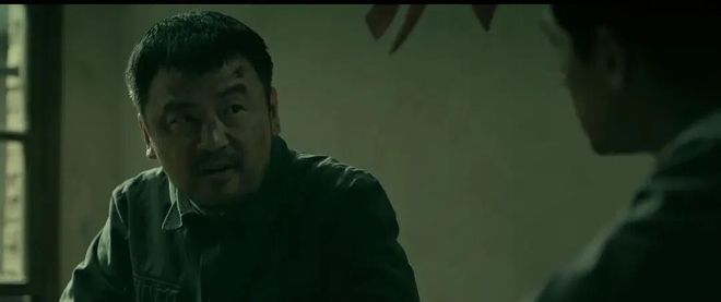 《抓特务》：沉重的虚无