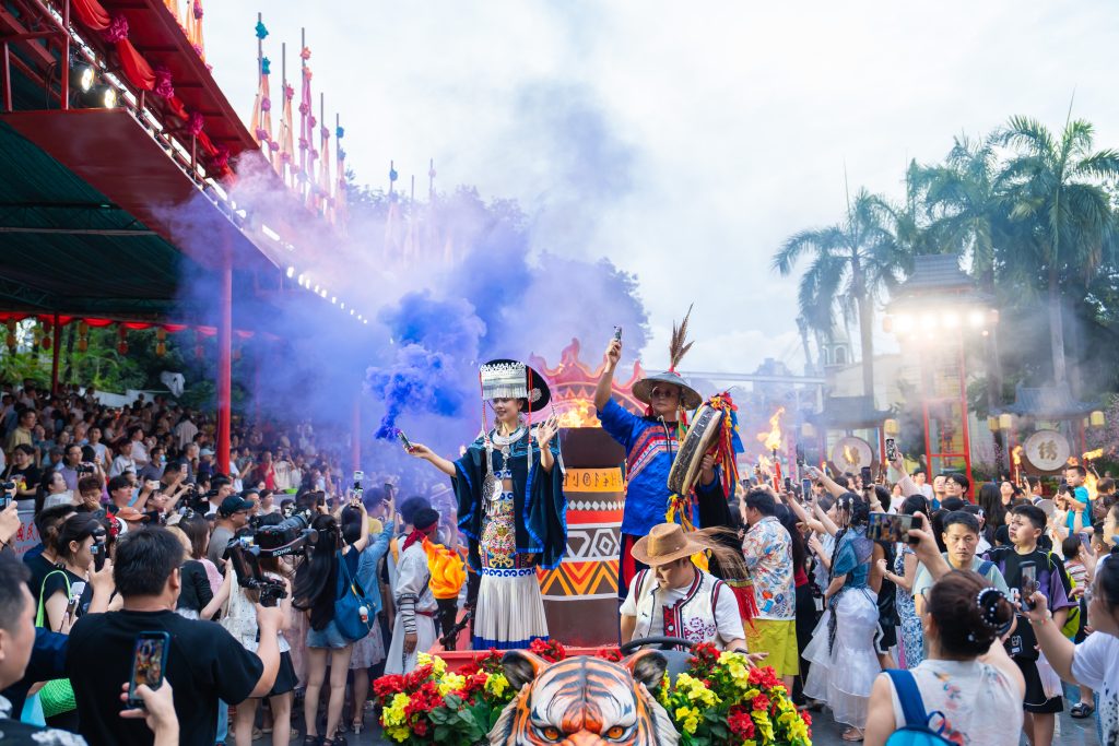 59天夏浪民族狂欢正式开启,焕新暑期文旅新体验——深圳锦绣中华打造湾区夏日狂欢新地标