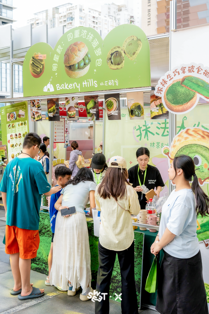 太热闹!深圳大悦城一周年庆放大招,HELLO KITTY夏日甜心派对深圳首展来袭!17城网红甜品空降宝安!