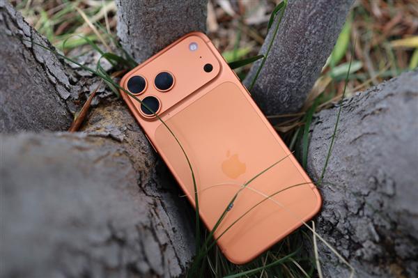 苹果2026年Q2全球智能手机份额冲至20%：创同期新高 全靠iPhone 17不涨价
