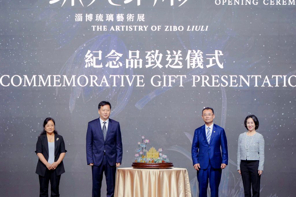 保利美高梅博物馆“琉光璃彩——淄博琉璃艺术展”今天盛大揭幕