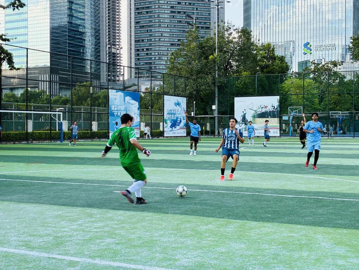 广州地区第十四届中外友人运动会火热上演